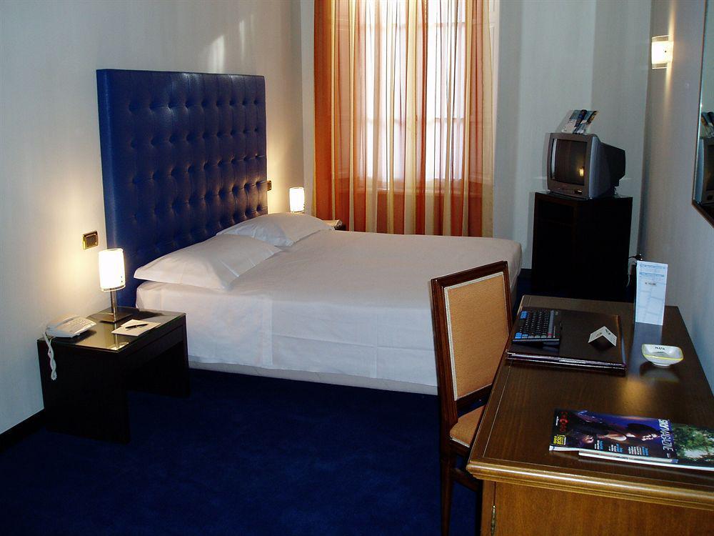 Sina Maria Luigia Hotel ปาร์มา ภายนอก รูปภาพ