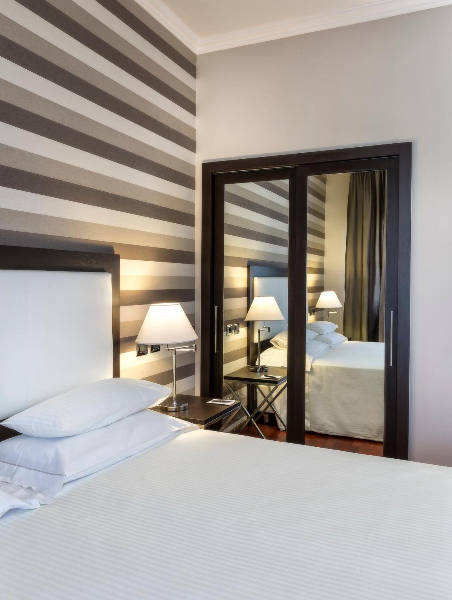 Sina Maria Luigia Hotel ปาร์มา ภายนอก รูปภาพ