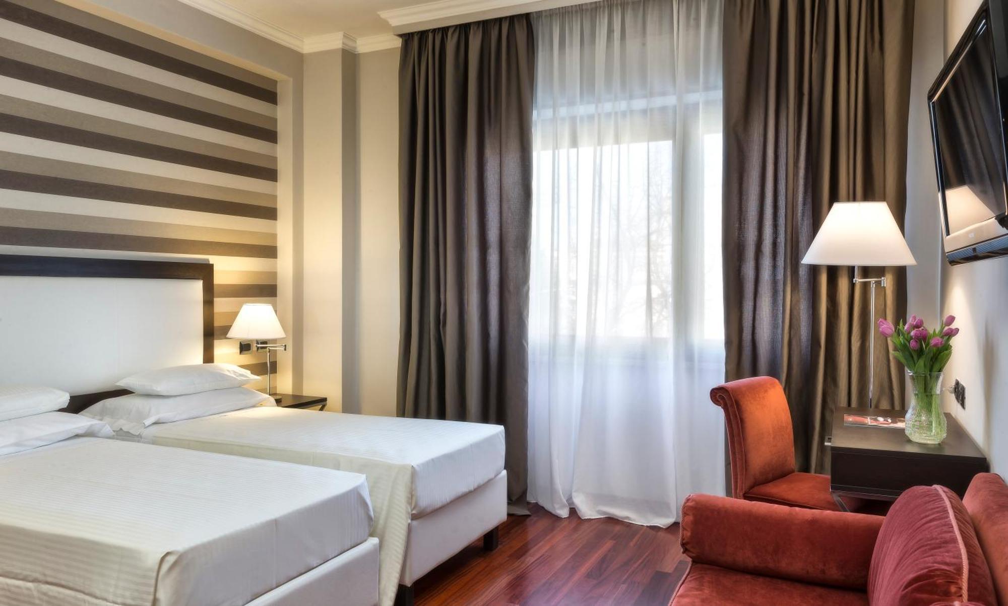 Sina Maria Luigia Hotel ปาร์มา ภายนอก รูปภาพ