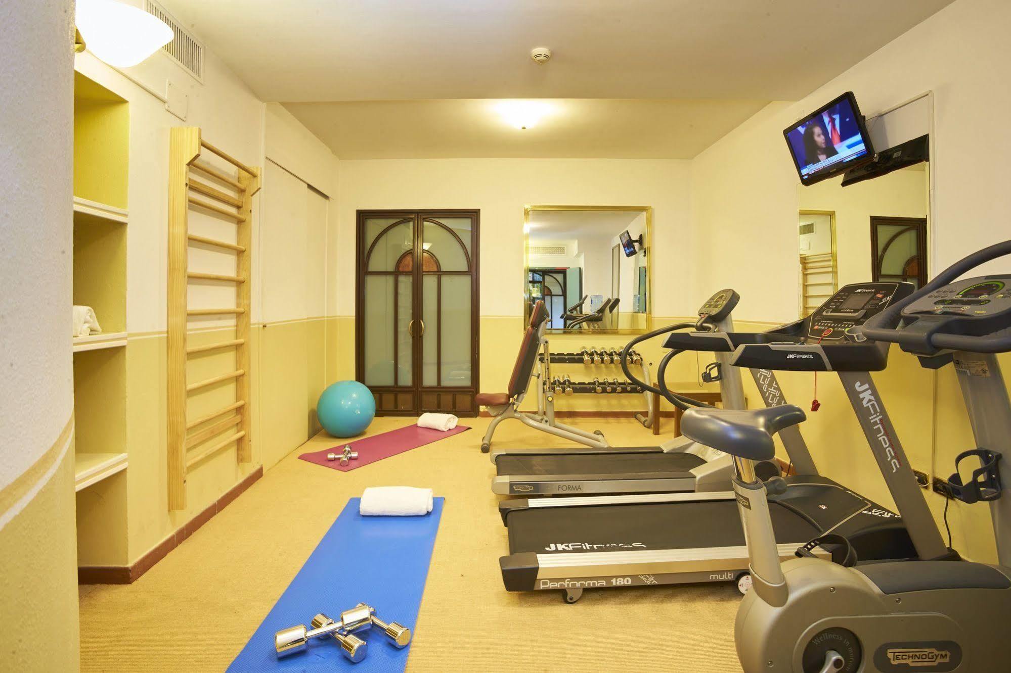 Sina Maria Luigia Hotel ปาร์มา ภายนอก รูปภาพ